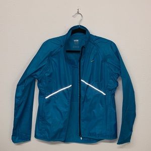 Nike women’s windbreaker with detachable arms